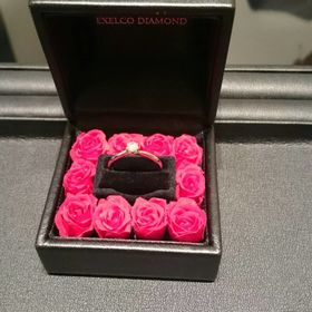 【エクセルコダイヤモンド(EXELCO DIAMOND)の口コミ】 ストレートタイプでありながら、すこしウェーブがかかっていて女性の手に…