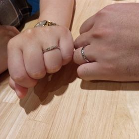 【アイプリモ(I-PRIMO)の口コミ】 デザインと直感で選びました。婚約指輪は買わずに結婚指輪のみにしようと…