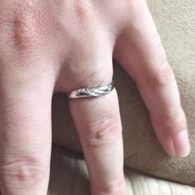 【Something Blue(サムシングブルー)の口コミ】 いくつかのブランドも見て回りました。どーしても結婚指輪は似たようなデ…
