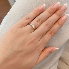 【WATANABE / 卸商社直営　渡辺の口コミ】 有名ブランドで最初は検討していましたが値段とダイヤの大きさで悩んでい…