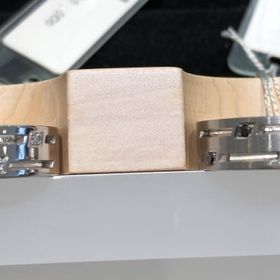 【アネリディギンザ(ANELLI DI GINZA)の口コミ】 幅広のリングで人とかぶらないデザインを探していました。ダイヤも綺麗に…