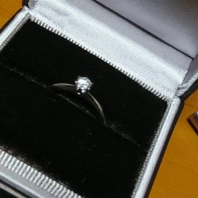 【アイプリモ(I-PRIMO)の口コミ】 いくつもある指輪のデザインの中でとても良かった。
ダイヤモンドが一番綺…