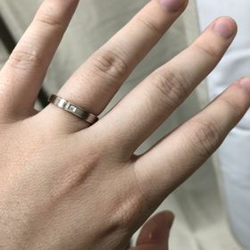 【GALA JEWELRY(ガラジュエリー)の口コミ】 カジュアルな服装に合うような指輪を探していました。こちらの指輪は太め…