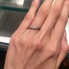 【銀座ダイヤモンドシライシの口コミ】 初めての指輪選びのお店だったのでわからないことばかりで好きな指輪のデ…