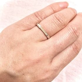 【mina.jewelry(ミナジュエリー)の口コミ】 色や形、素材もすべてイチから自分たちの好みで選ぶことができたのが、特…