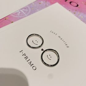 【アイプリモ(I-PRIMO)の口コミ】 指輪のことにはあまり無知識でしたが、指輪のシンプルな中にも３つのダイ…