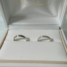 【PILOT BRIDAL(パイロットブライダル)の口コミ】 初めは強度が高く、光沢のないデザインのリングを探していました。
店舗の…