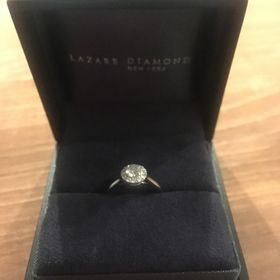 【ラザール ダイヤモンド(LAZARE DIAMOND)の口コミ】 実物を見る前からカルティエを考えていましたがその前に別のブランドを見…