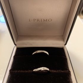 【アイプリモ(I-PRIMO)の口コミ】 普段たくさんリングをつけるのですが、ほとんどゴールドが定番の為、結婚…