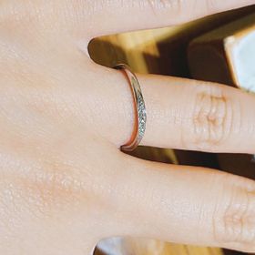 【BRIDGE(ブリッジ)の口コミ】 上品な印象があり華麗なデザインだと思います。ラインの幅が細めに造られ…