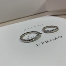 【アイプリモ(I-PRIMO)の口コミ】 婚約指輪に合うものがいいなと思って探してました
若干ウェーブがかかって…