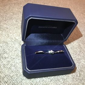 【銀座ダイヤモンドシライシの口コミ】 シンプルなデザインで、好みの細さにできたため
また、彼とお揃いの種類に…