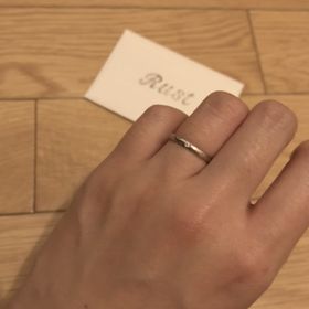 【RUST made in england】の口コミ 長く使うものなので、デザインは派手すぎず、太すぎず、主張が強くならない...