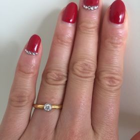 【MALCOLM BETTS(マルコムベッツ)の口コミ】 シルバー系ではなく、ゴールドが欲しく、さらに華奢な指輪を探していまし…