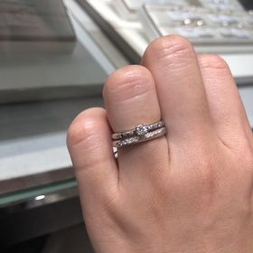 【アイプリモ(I-PRIMO)の口コミ】 価格も安くとてもいいと思いました。
エンゲージリングとも相性抜群です。…