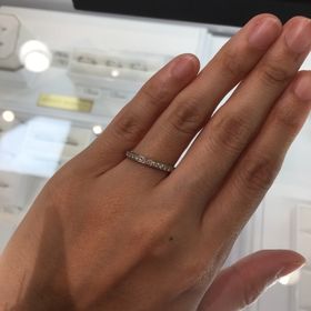 【EYE JEWELRY UMAKI(アイジュエリー ウマキ)の口コミ】 ダイヤモンドが綺麗で、どのリングの内側も丸くしてあり、つけ心地がなん…