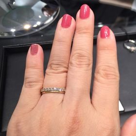 【ラザール ダイヤモンド(LAZARE DIAMOND)の口コミ】 こちらのブランドの強みである「カット」が本当に綺麗でした。七色に光る…