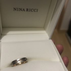 【NINA RICCI(ニナリッチ)の口コミ】 カジュアルな服装にも合い、ファッションリング感覚で付けられるところが…