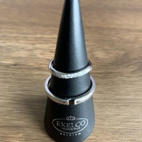 【エクセルコダイヤモンド(EXELCO DIAMOND)の口コミ】 東京で海外ブランドの店舗を中心に探しました。指輪を見ていくうちに自分…