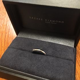【ラザール ダイヤモンド(LAZARE DIAMOND)の口コミ】 インターネットで調べてお店を訪ねました。
デザインが豊富で、お洒落な物…