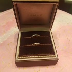 【アイプリモ(I-PRIMO)の口コミ】 指輪はシンプルなデザインで仕事中にも気にせずつけることができ、細身の…