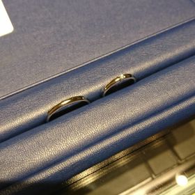 【銀座ダイヤモンドシライシの口コミ】 年齢的に2人とも40歳くらいだったので、落ち着いてて、高級感溢れる品質の…