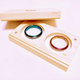 【SORA(ソラ)の口コミ】 一般的なシルバーとカラーが入っているもので悩んでいたところ、SORAの指…