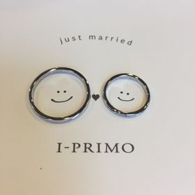 【アイプリモ(I-PRIMO)の口コミ】 シンプルなデザインのものを探していました。
こちらのケイローンはダイヤ…