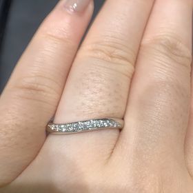 【ラザール ダイヤモンド(LAZARE DIAMOND)の口コミ】 ストレートに近いウェーブタイプです。彼はあまり曲がりすぎたウェーブは…