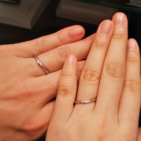 【ラザール ダイヤモンド(LAZARE DIAMOND)の口コミ】 指輪を探す条件として、ペアであること、婚約指輪との重ねがよいこと、価…