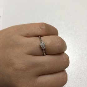 【COCKTAIL(カクテル)の口コミ】 たくさんみているうちにどれも同じに見えてしまって、、、婚約指輪でも普…