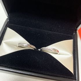 【エクセルコダイヤモンド(EXELCO DIAMOND)の口コミ】 2人ともシンプルな指輪ではなく、ねじりが入っていたり飾りが付いているよ…