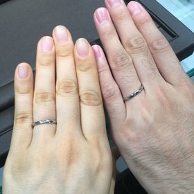 【アイプリモ(I-PRIMO)の口コミ】 2人とも普段から指輪を着用しないため、指に馴染んで違和感のないものを探…