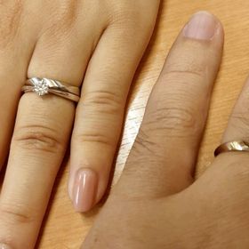 【ラザール ダイヤモンド(LAZARE DIAMOND)の口コミ】 結婚指輪はシンプルなもので、少し個性的なデザインで、できれば一石が入…