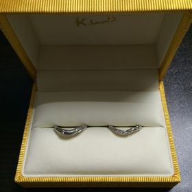 【ケイウノ ブライダル(K.UNO BRIDAL)の口コミ】 こちらの意見を聞きながらデザイナーさんが目の前で何枚もラフを描いてく…