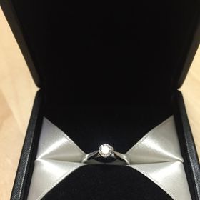 【エクセルコダイヤモンド(EXELCO DIAMOND)の口コミ】 アクセサリー以外の商品展開をしていないブランドのもので、結婚式やパー…