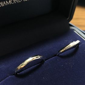 【銀座ダイヤモンドシライシの口コミ】 男性用はシンプルなものを探していて、見た目もよく着け心地が良かったの…