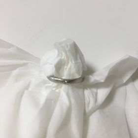 【イトイの口コミ】 母の結婚指輪が似たようなダイヤひとつのシンプルなものだったので、同じ…