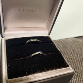 【アイプリモ(I-PRIMO)の口コミ】 指が細めで関節がゴツゴツしているので、あまり太くないデザインにしまし…