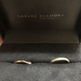 【ラザール ダイヤモンド(LAZARE DIAMOND)の口コミ】 インターネットにて着用写真があり、一目惚れ。お互い気に入ったこともあ…