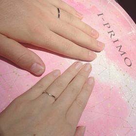 【アイプリモ(I-PRIMO)の口コミ】 ダイヤがついているシンプルなデザインがよくて、何点か着用させてもらい…