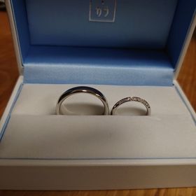 【GALA JEWELRY(ガラジュエリー)の口コミ】 多くのデザインから迷いながら店員さんのアドバイスを参考に選ばせていた…