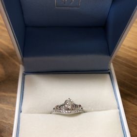 【GALA JEWELRY(ガラジュエリー)の口コミ】 夫がジュエリーショップに下ろしている元のお店を探してくれて来店しまし…