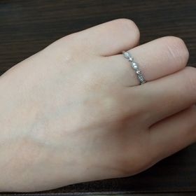 【PAVEO CHOCOLAT(パヴェオショコラ)の口コミ】 価格がリーズナブルな指輪を探していました！
こちらの指輪は私のが8万円…