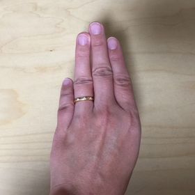 【ヴァンドーム青山(VENDOME AOYAMA)の口コミ】 主人の国イギリスでは、結婚指輪はゴールドに決まっていると言われ、私は…