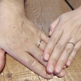 【アイプリモ(I-PRIMO)の口コミ】 私たちは仕事柄、手をよく使うので、お互い関節が太いのが悩みでした。な…