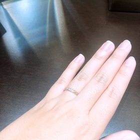 【TRECENTI(トレセンテ)の口コミ】 2人ともアニバーサリオのデザインで、斜めに宝石が光るので、どこから見て…