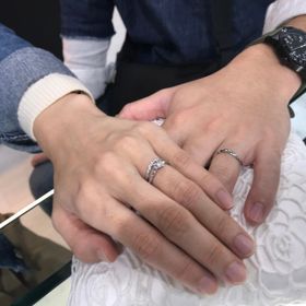 【宝寿堂(ほうじゅどう)の口コミ】 嫁にあげた婚約指輪にあう結婚指輪を探しにいきました。婚約指輪がブイラ…