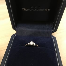 【銀座ダイヤモンドシライシの口コミ】 これまでつけてみたいブランドはあったものの、プロポーズリングをきっか…