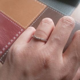 【銀座ダイヤモンドシライシの口コミ】 事前に調べていた段階からデザインに一目惚れし、実際に店舗にて試着をさ…